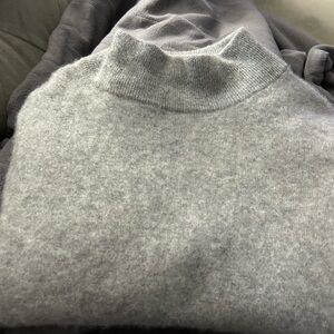 Preston & York Light Gray Turtleneck Sweater 100% Cashmere